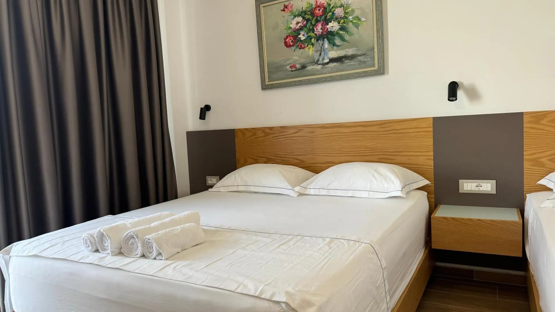 Hotel Paja Ksamil 3*,